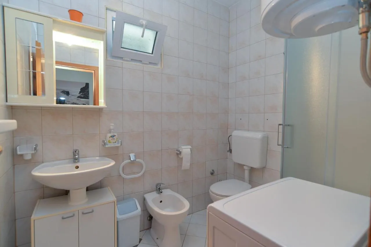 Apartment Branko 2081 Pula