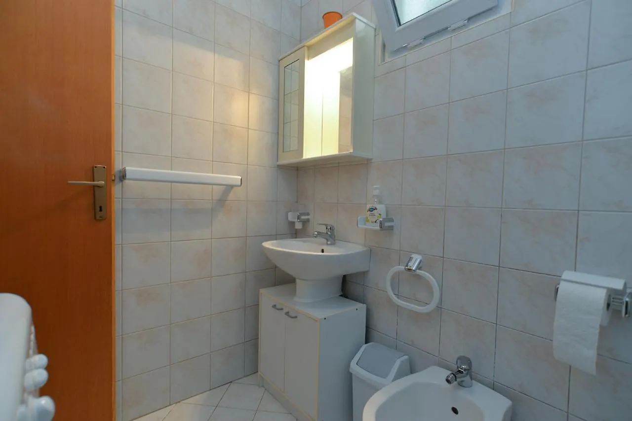 Apartment Branko 2081 Pula